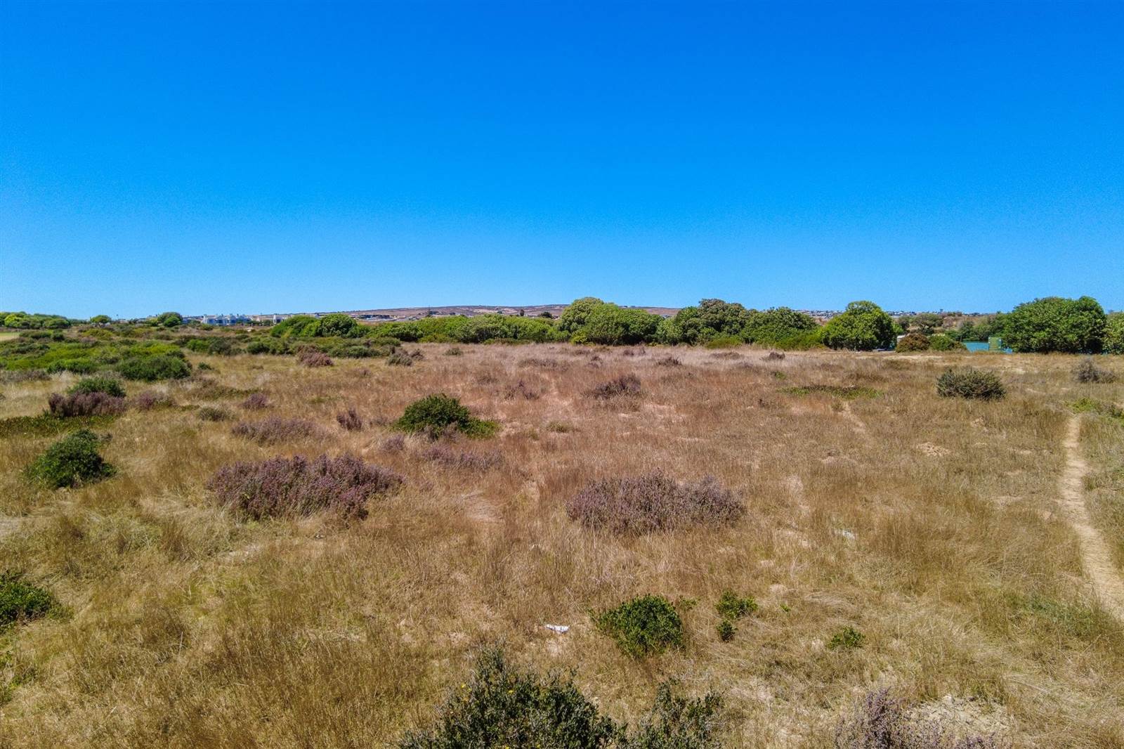 819 m² Land available in Langebaan Country Estate photo number 1