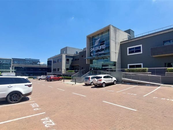 278  m² Commercial space in Fourways