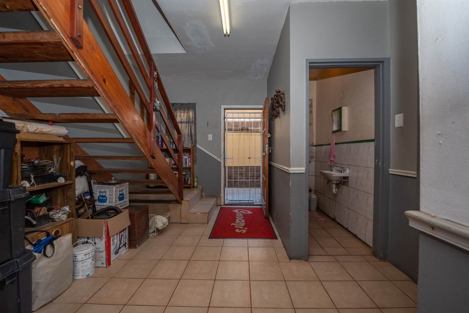 3 Bed Apartment in Bethelsdorp photo number 9