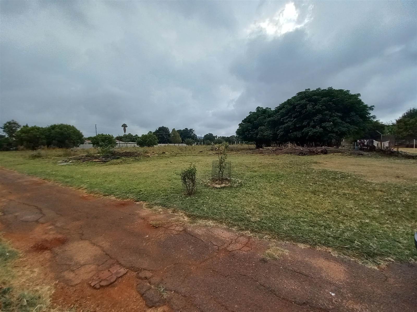 8500 m² Land available in Raslouw photo number 1