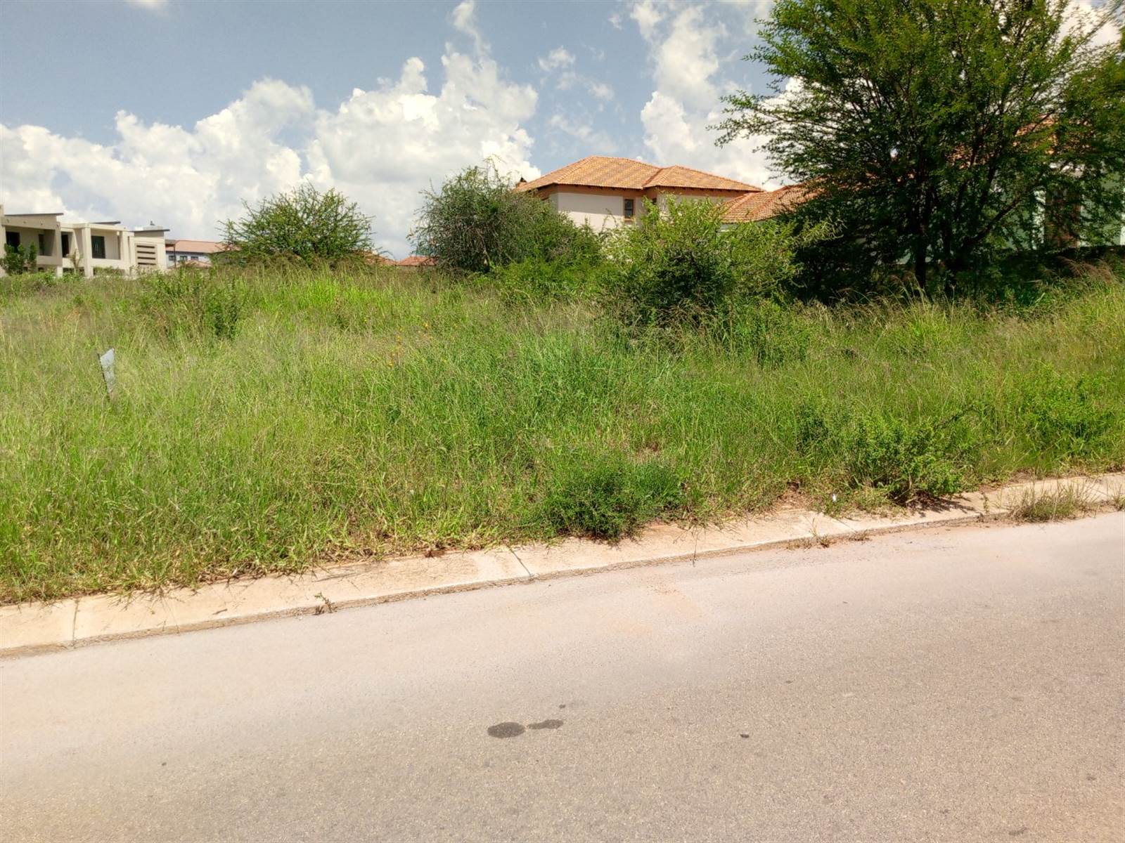 600 m² Land available in Serala View photo number 5
