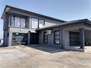 3 Bed House in Stanger Manor