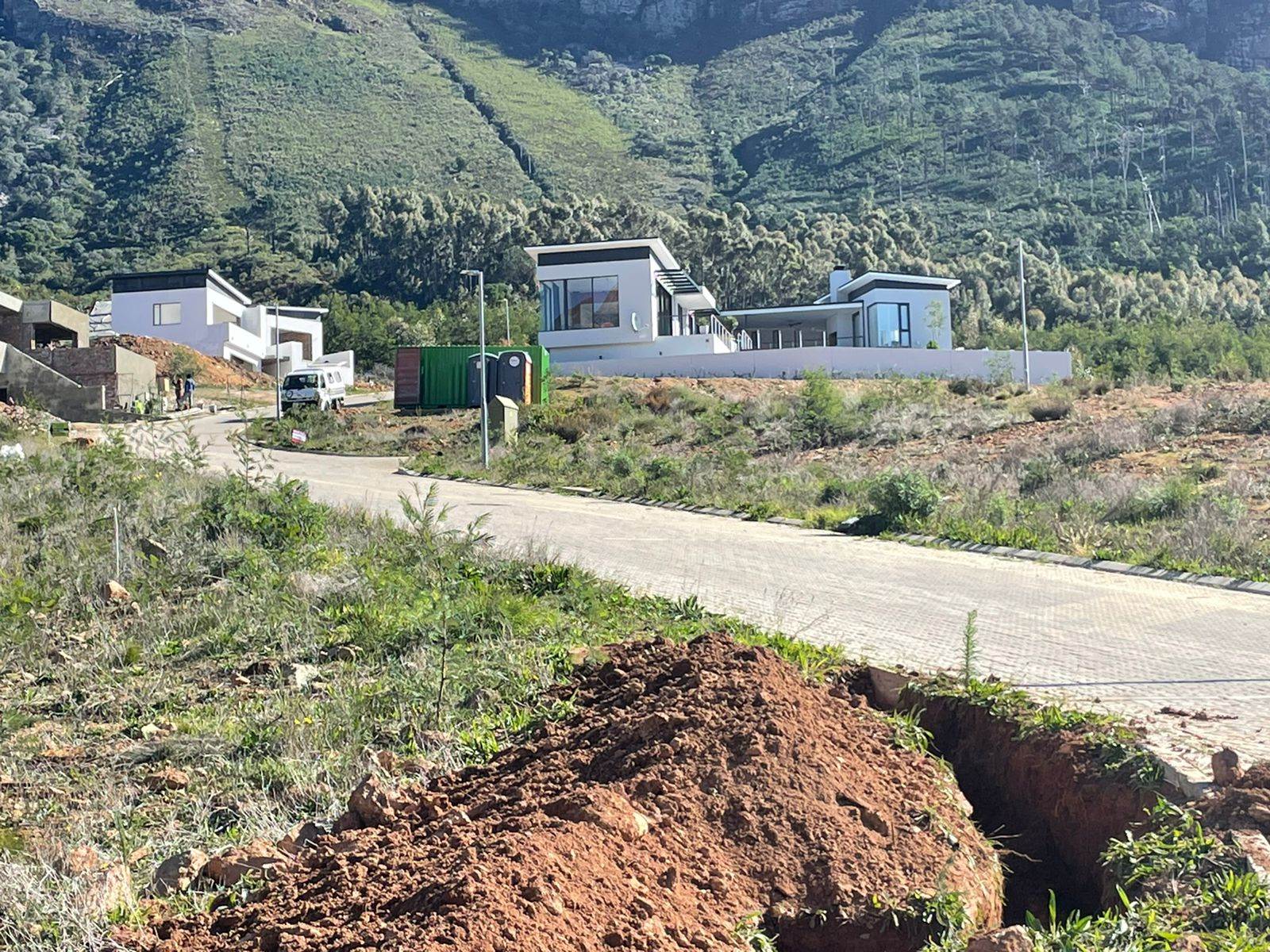 421 m² Land available in Stellenbosch Central photo number 1