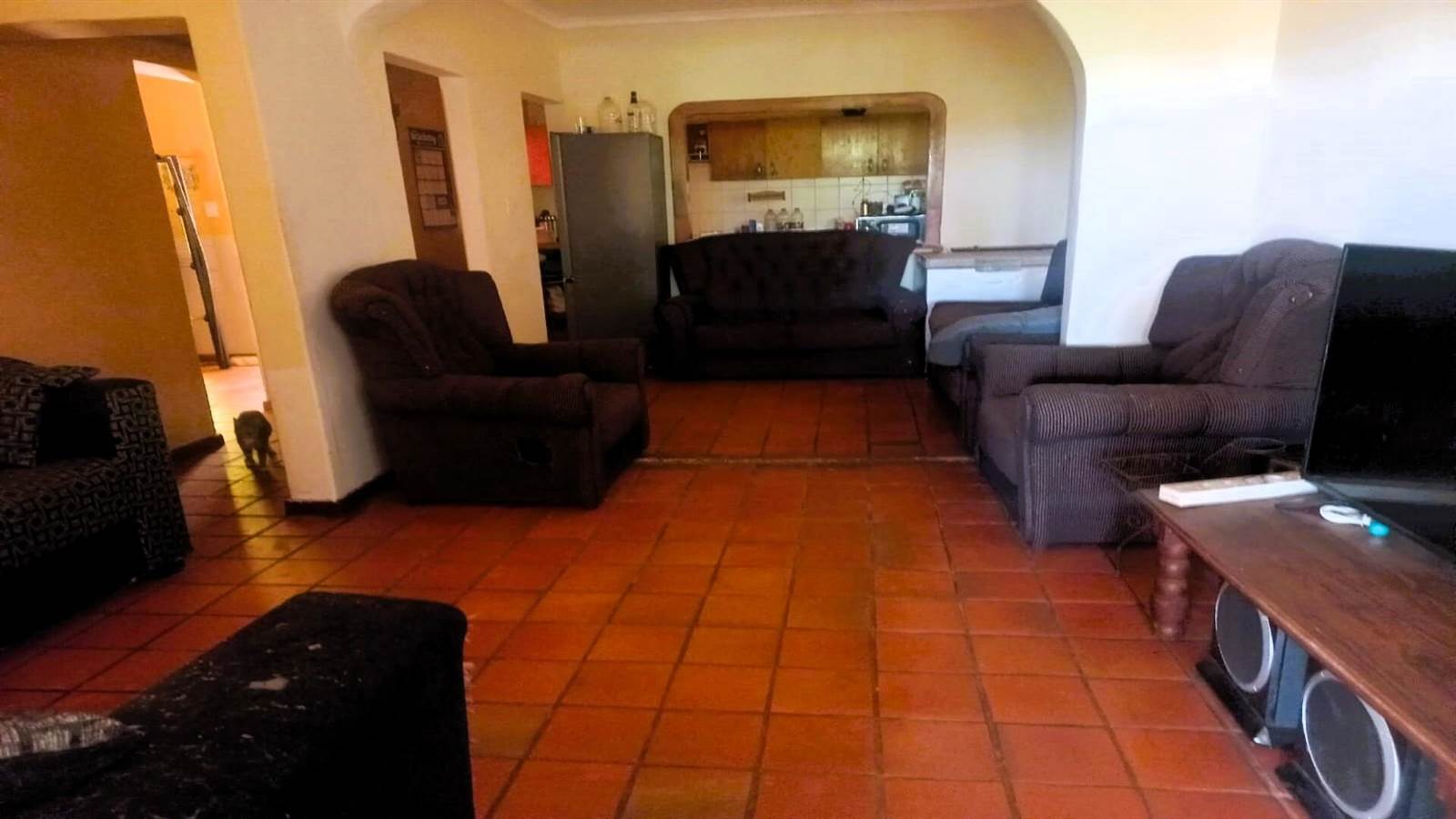 3 Bed House in Empangeni Central photo number 8