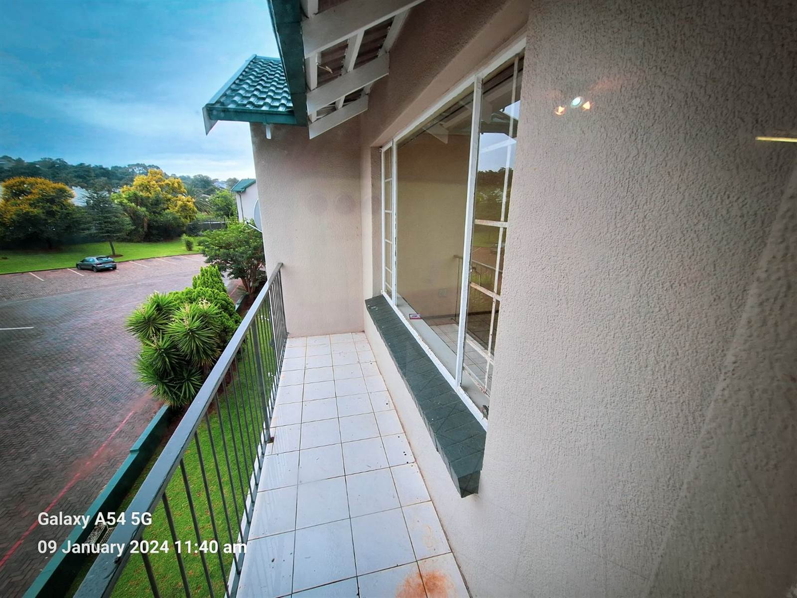 2 Bed Apartment in Krugersdorp North photo number 14