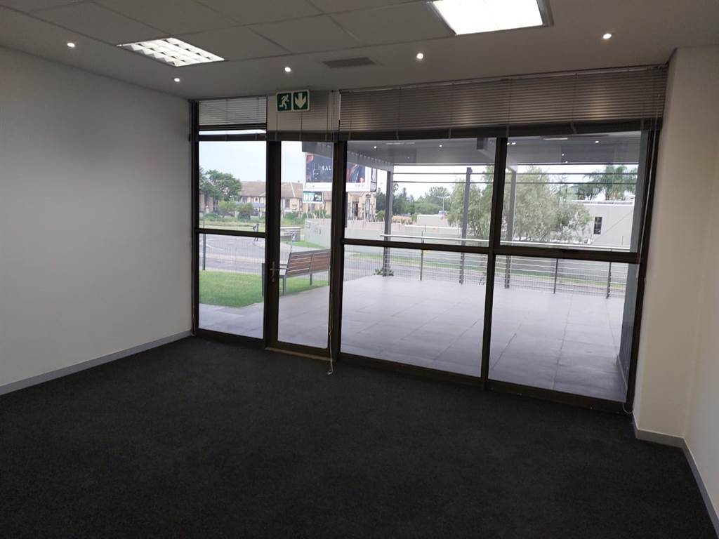 453  m² Commercial space in Bryanston photo number 4