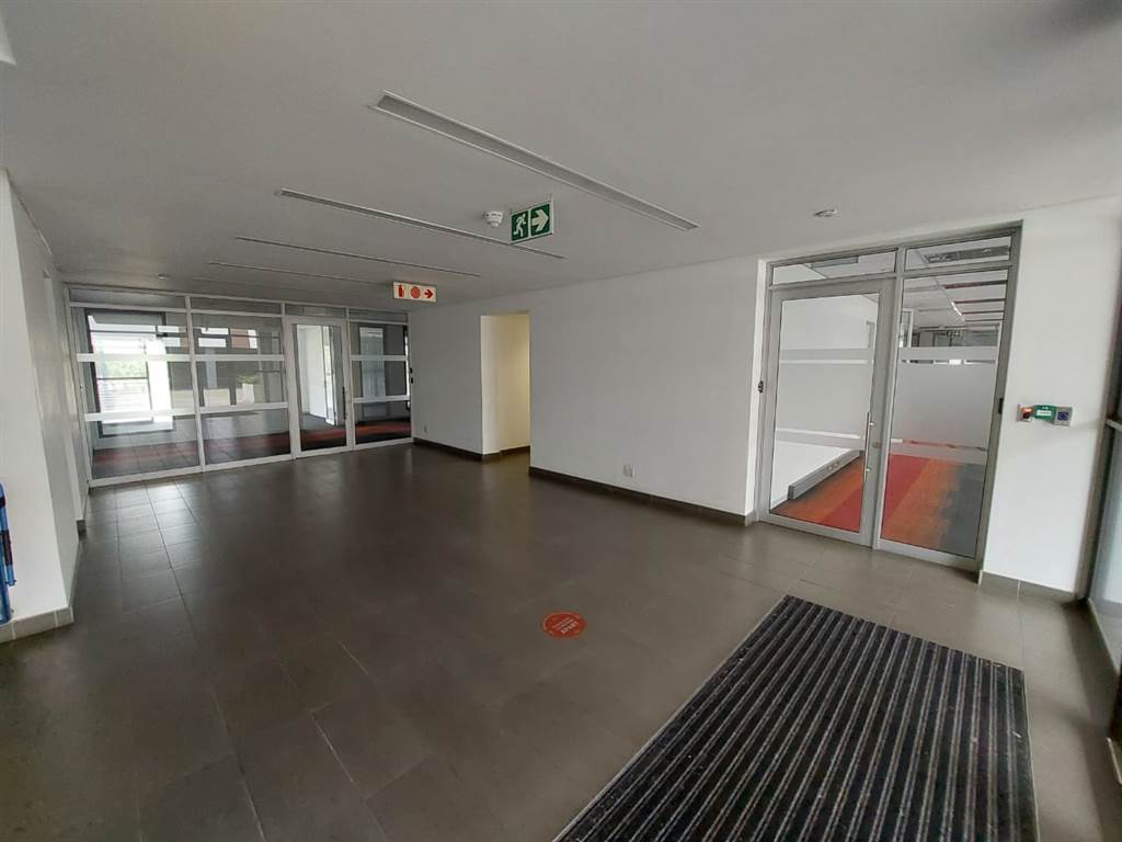453  m² Commercial space in Bryanston photo number 16