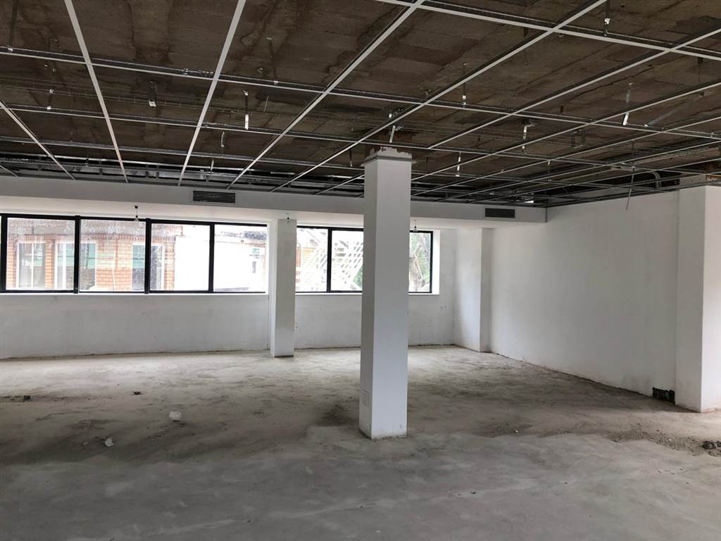 230  m² Commercial space in Woodmead photo number 11