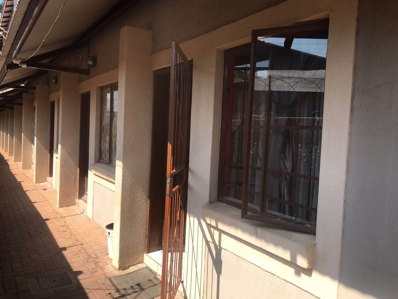 2 Bed Apartment in Polokwane Central photo number 1