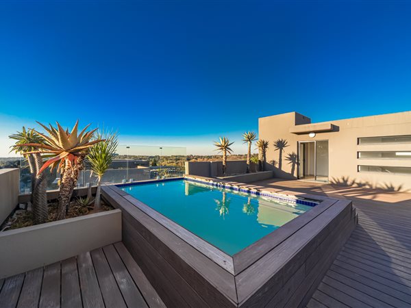 3 Bedroom Penthouse 3 Bedroom Penthouse