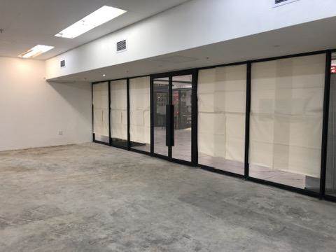 149  m² Retail Space in Sea Point photo number 11