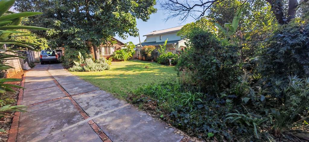 4 Bed House in Pretoria North photo number 2