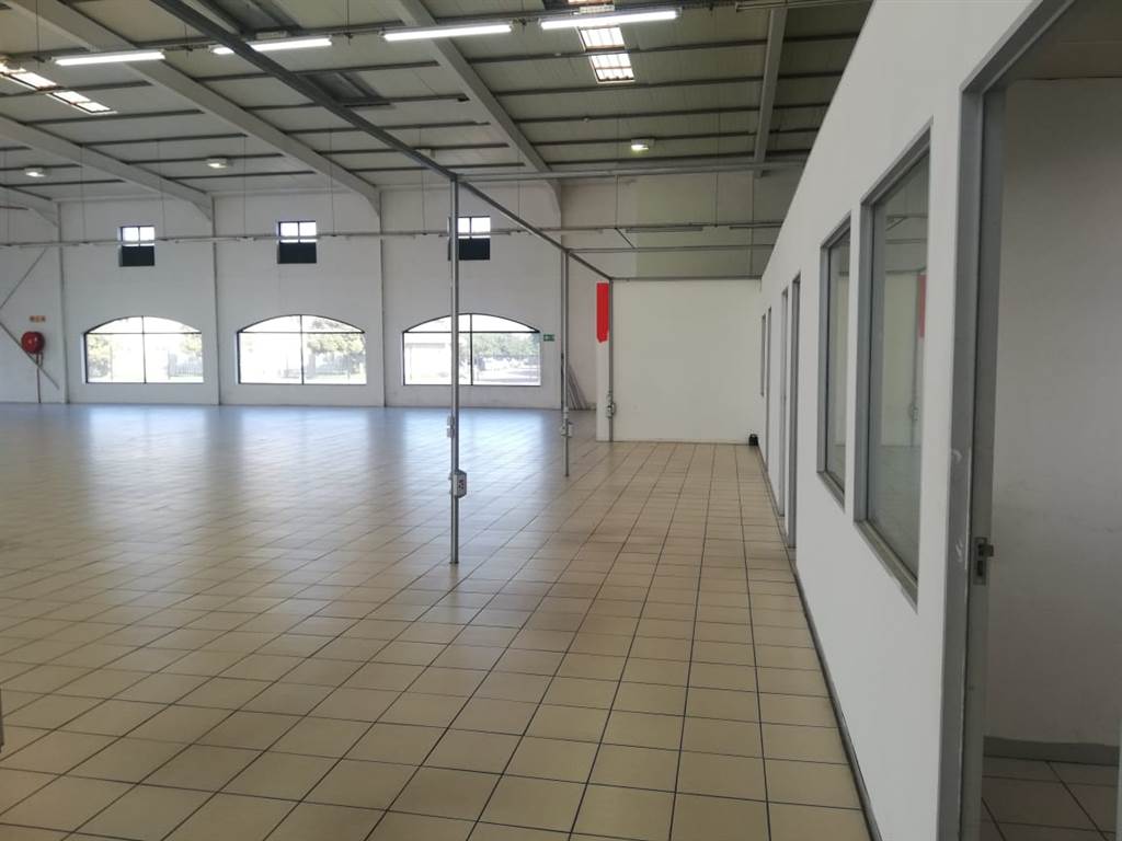 1648  m² Commercial space in Parklands photo number 11