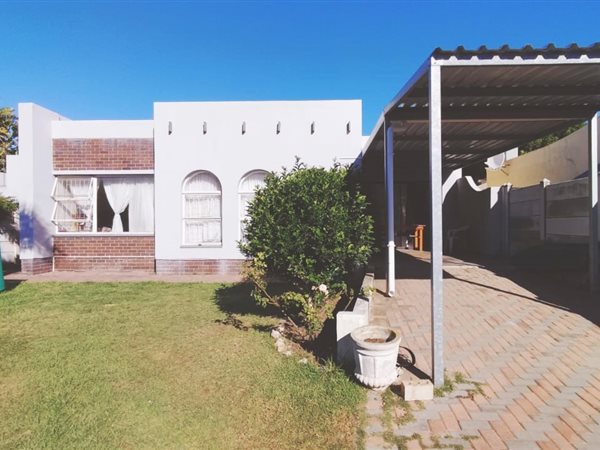 2 Bedroom House 2 Bedroom House