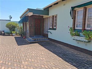 House in Benoni CBD