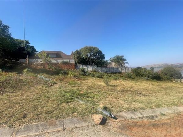 844 m² Land