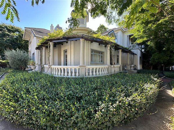 6 Bedroom House 6 Bedroom House