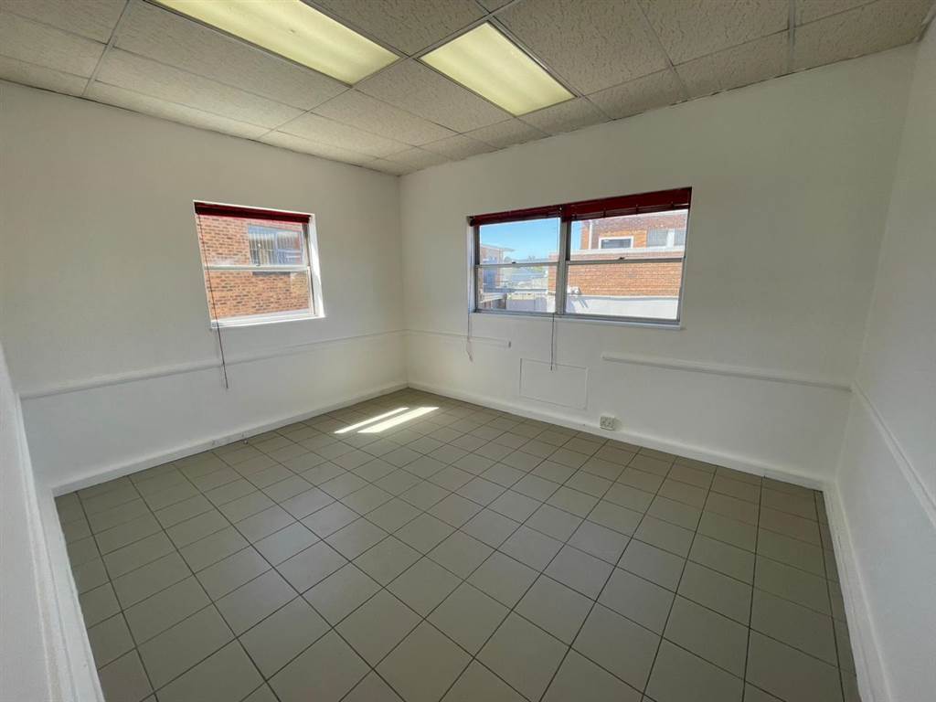 70  m² Commercial space in Maitland photo number 8