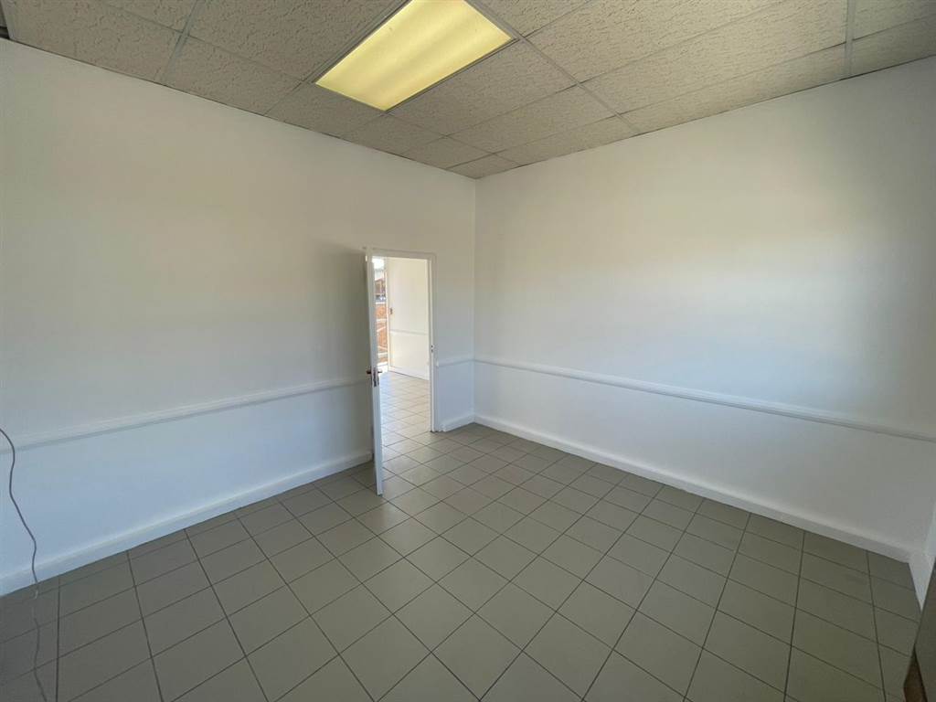 70  m² Commercial space in Maitland photo number 10