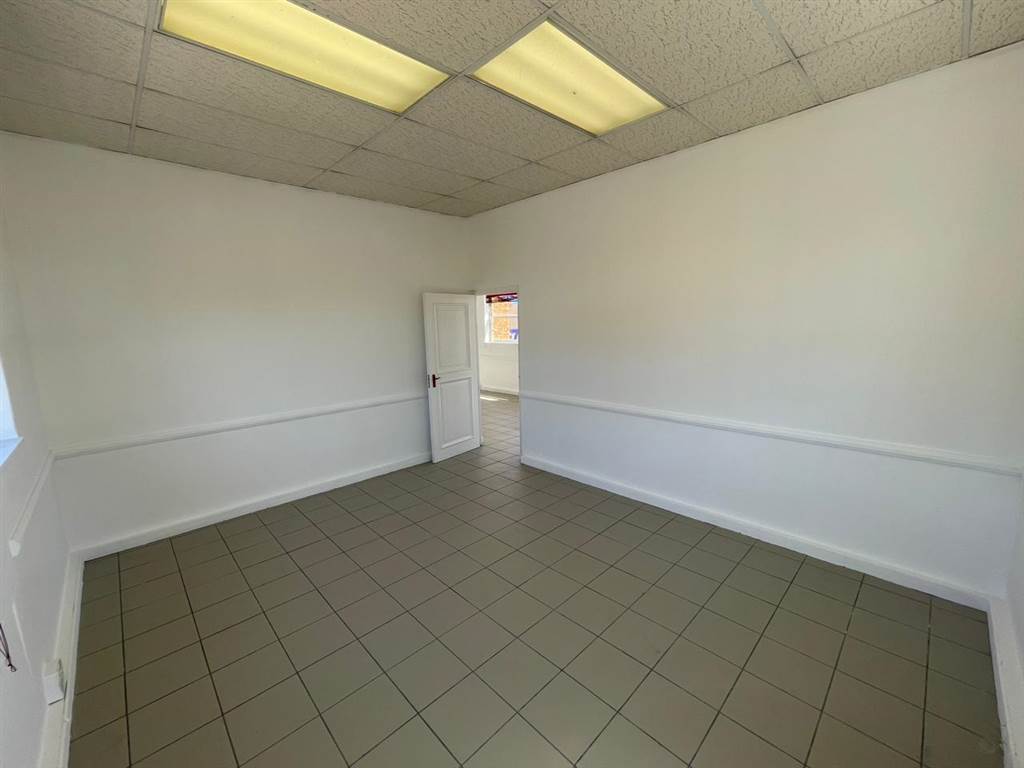70  m² Commercial space in Maitland photo number 5