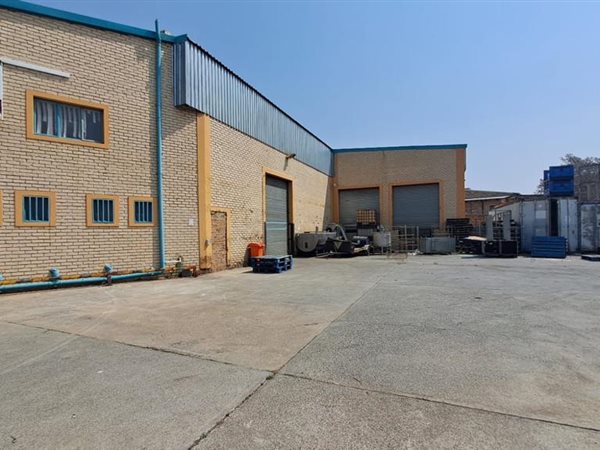 541  m² Industrial space