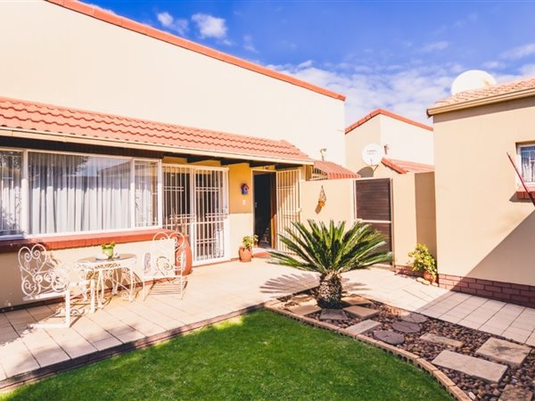 3 Bedroom Simplex 3 Bedroom Simplex
