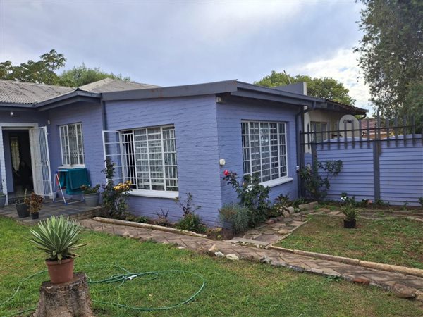 3 Bedroom House 3 Bedroom House
