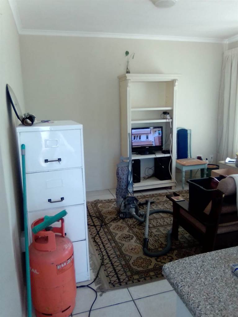 3 Bed Townhouse in Kraaifontein Central photo number 4