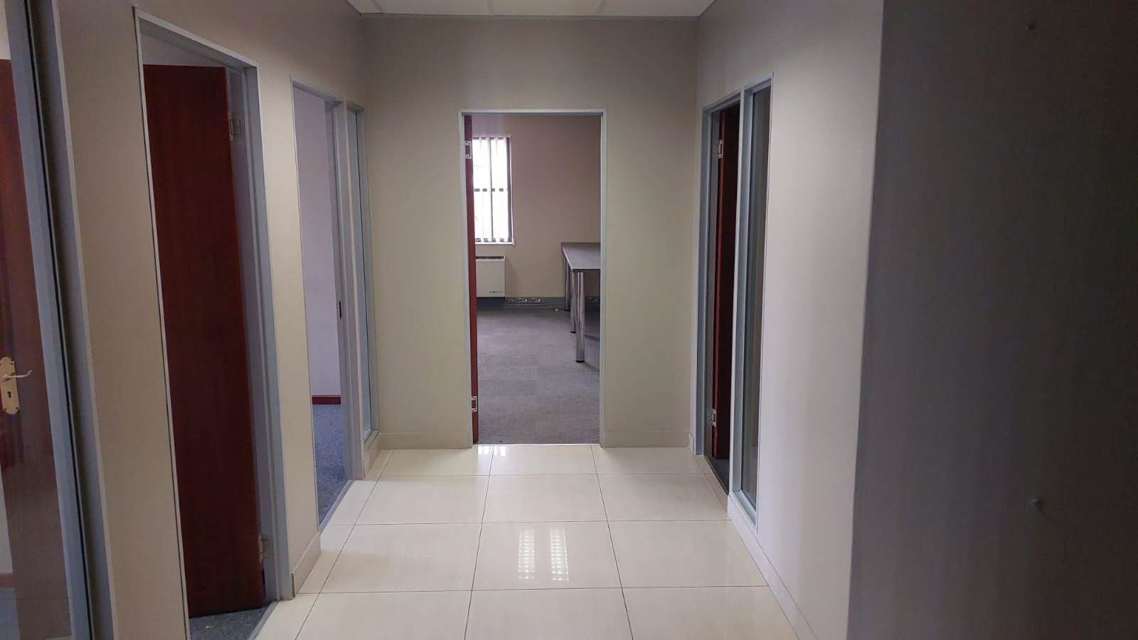 128  m² Commercial space in Bryanston photo number 5