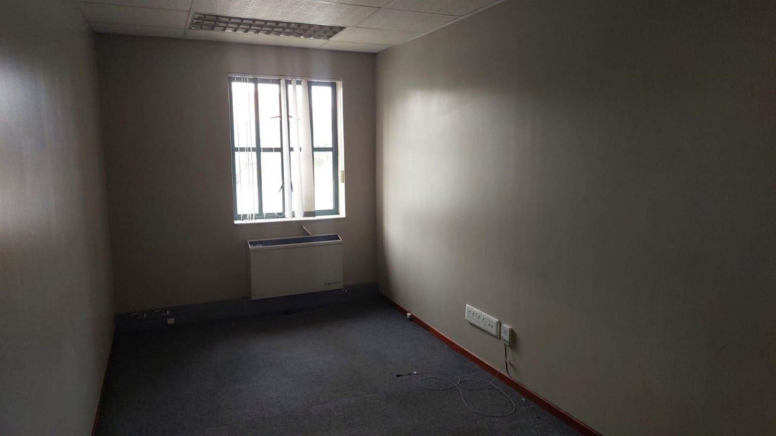 128  m² Commercial space in Bryanston photo number 8