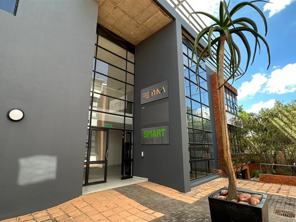 310  m² Commercial space in Highveld