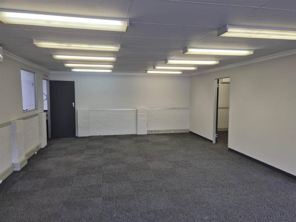 450  m² Industrial space in Pinetown Central photo number 3