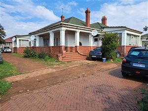 4 Bed House in Springs Central