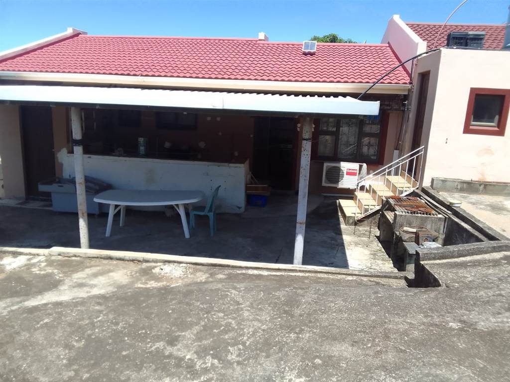 3 Bed House in Stanger Heights photo number 4