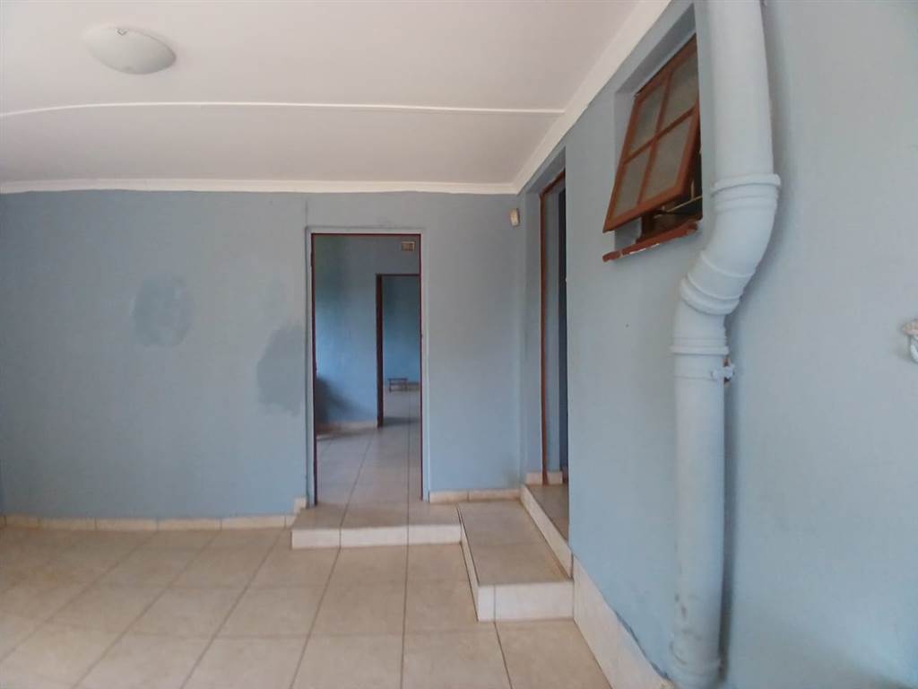 4 Bed House in Panorama photo number 6