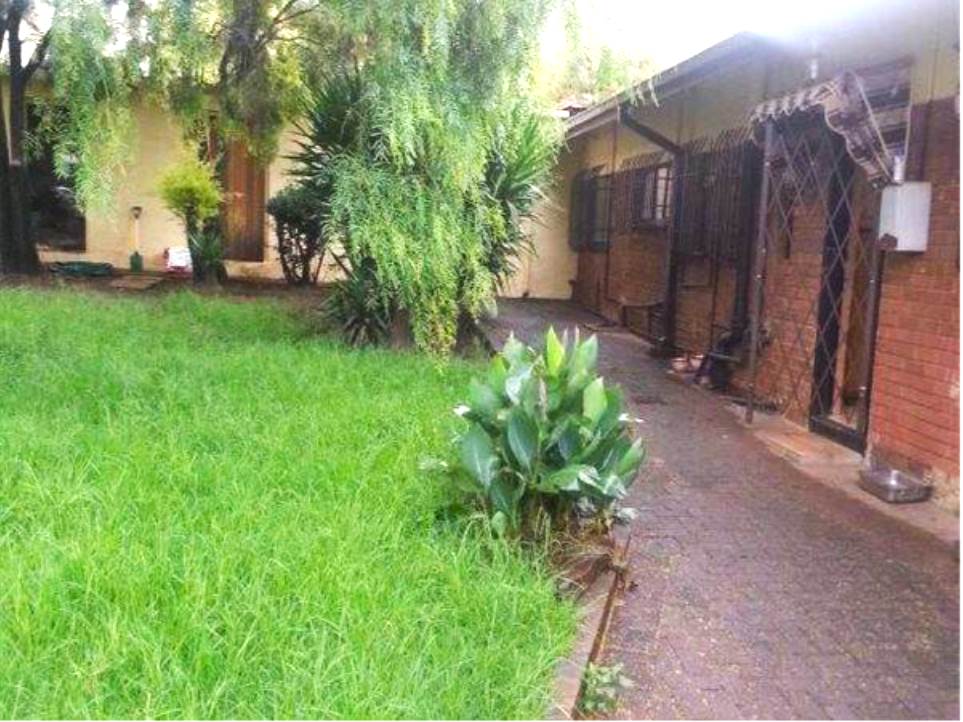 1873 m² Land available in Waterkloof Ridge photo number 8