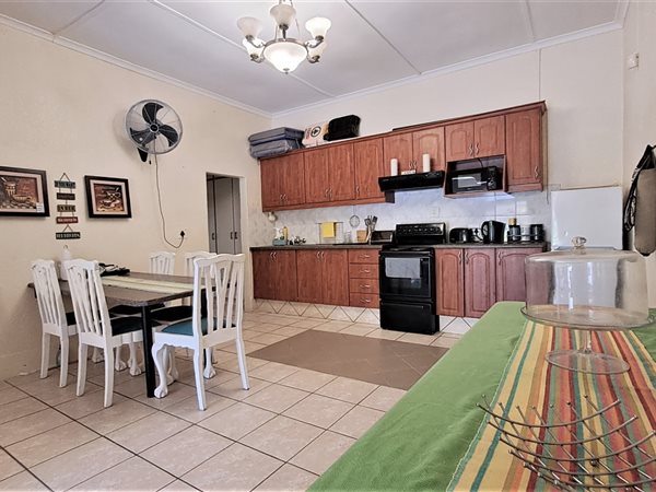 3 Bed Apartment