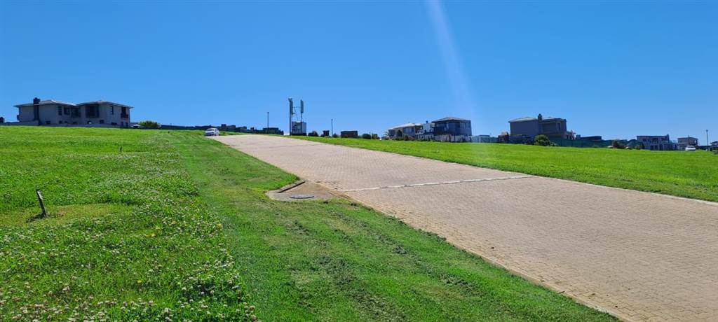 687 m² Land available in Le Grand Golf Estate photo number 4