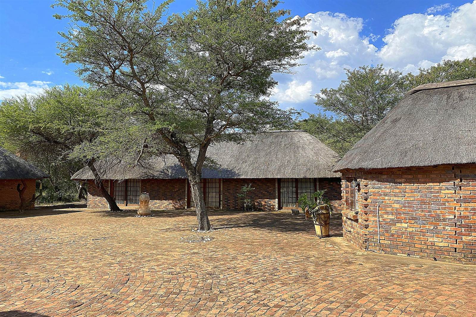 5 Bed House in Vaalwater photo number 1