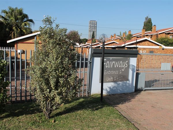 3 Bedroom Townhouse 3 Bedroom Townhouse