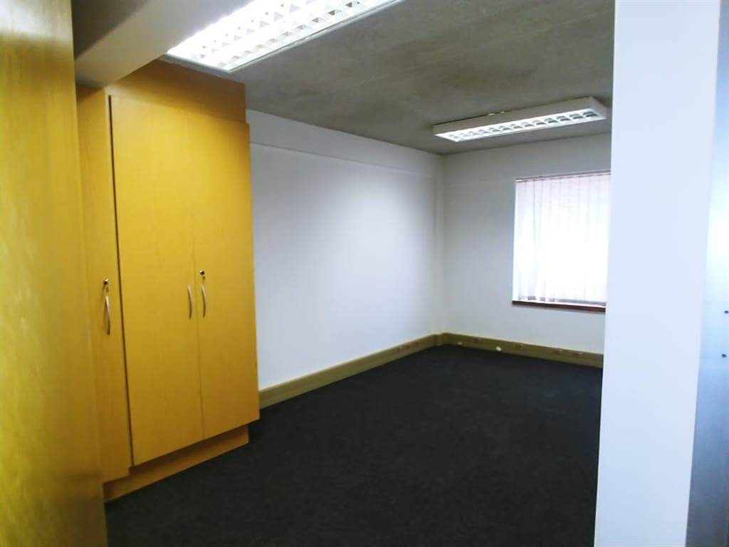 3906  m² Commercial space in Spartan photo number 13