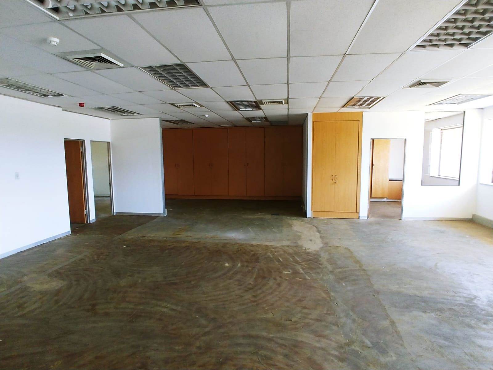 3906  m² Commercial space in Spartan photo number 18