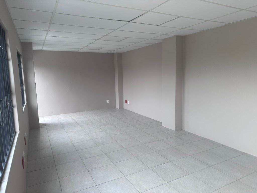 37  m² Office Space in Robin Hills photo number 5