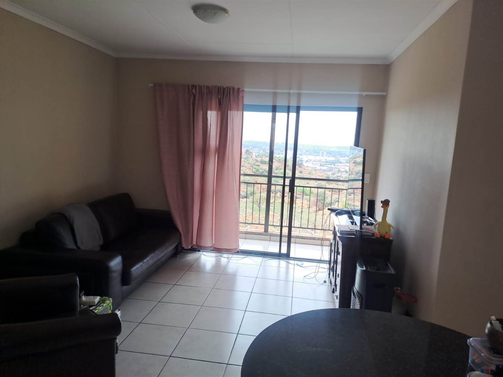 2 Bed Apartment in Southcrest photo number 8