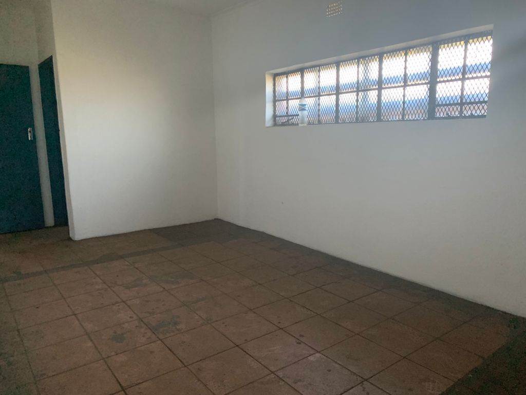 591  m² Commercial space in Klipfontein photo number 15