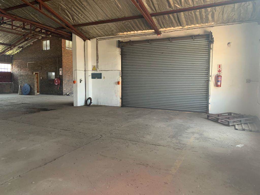 591  m² Commercial space in Klipfontein photo number 2
