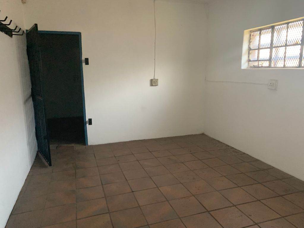 591  m² Commercial space in Klipfontein photo number 14