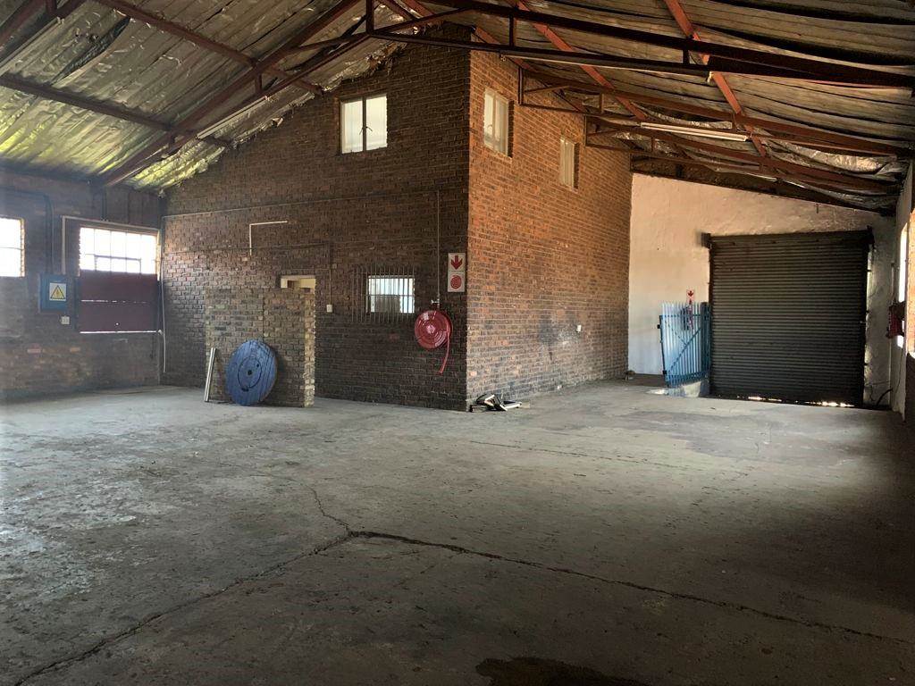 591  m² Commercial space in Klipfontein photo number 3