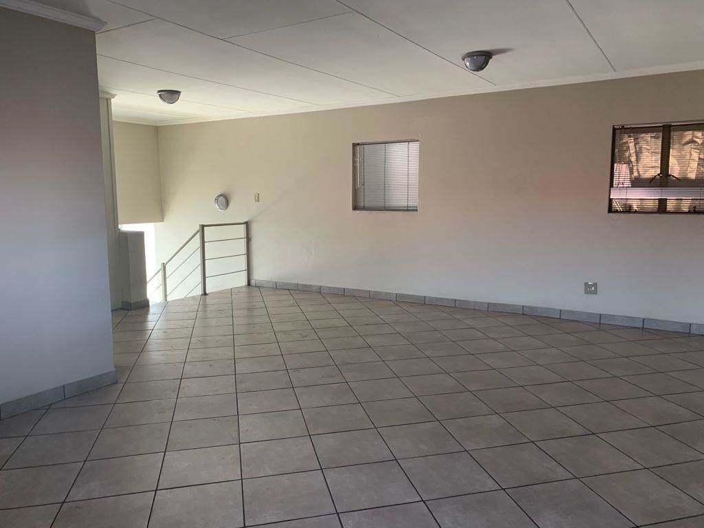 591  m² Commercial space in Klipfontein photo number 7