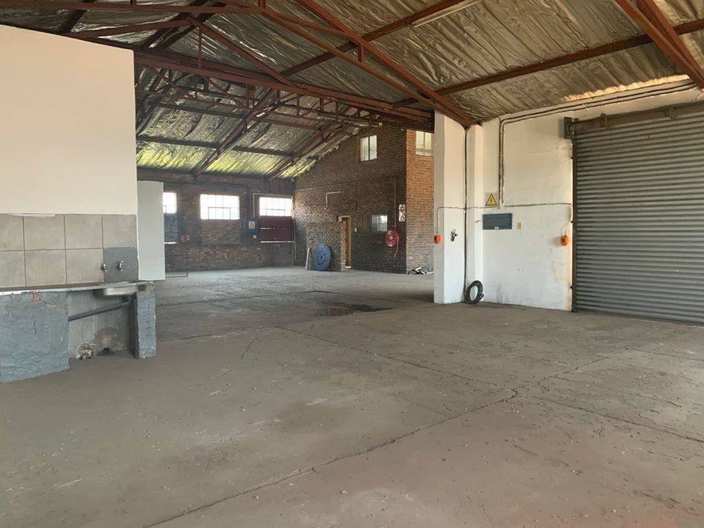 591  m² Commercial space in Klipfontein photo number 4